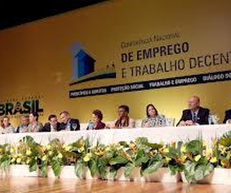 Conferência termina com aprovação da redução da jornada de trabalho e fim do interdito para greves